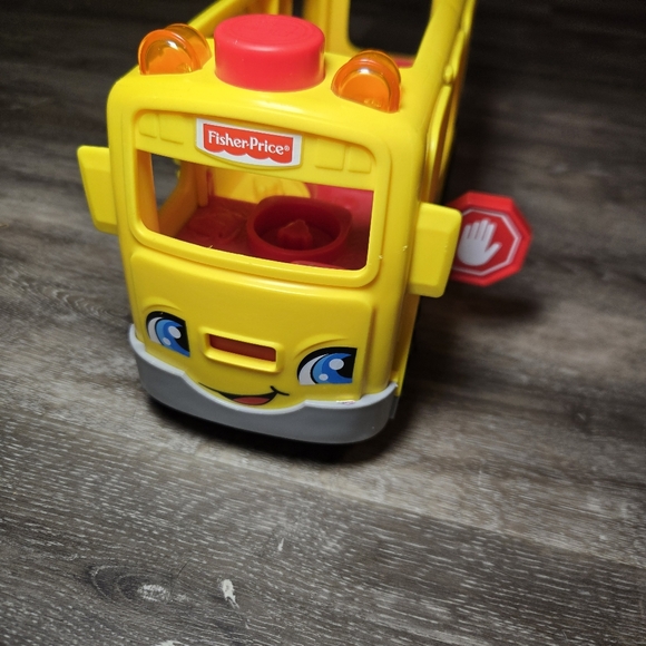 2016 Fisher Price Little People Sit With Me School Bus Sounds & Lights. 3 Figure - Picture 1 of 11